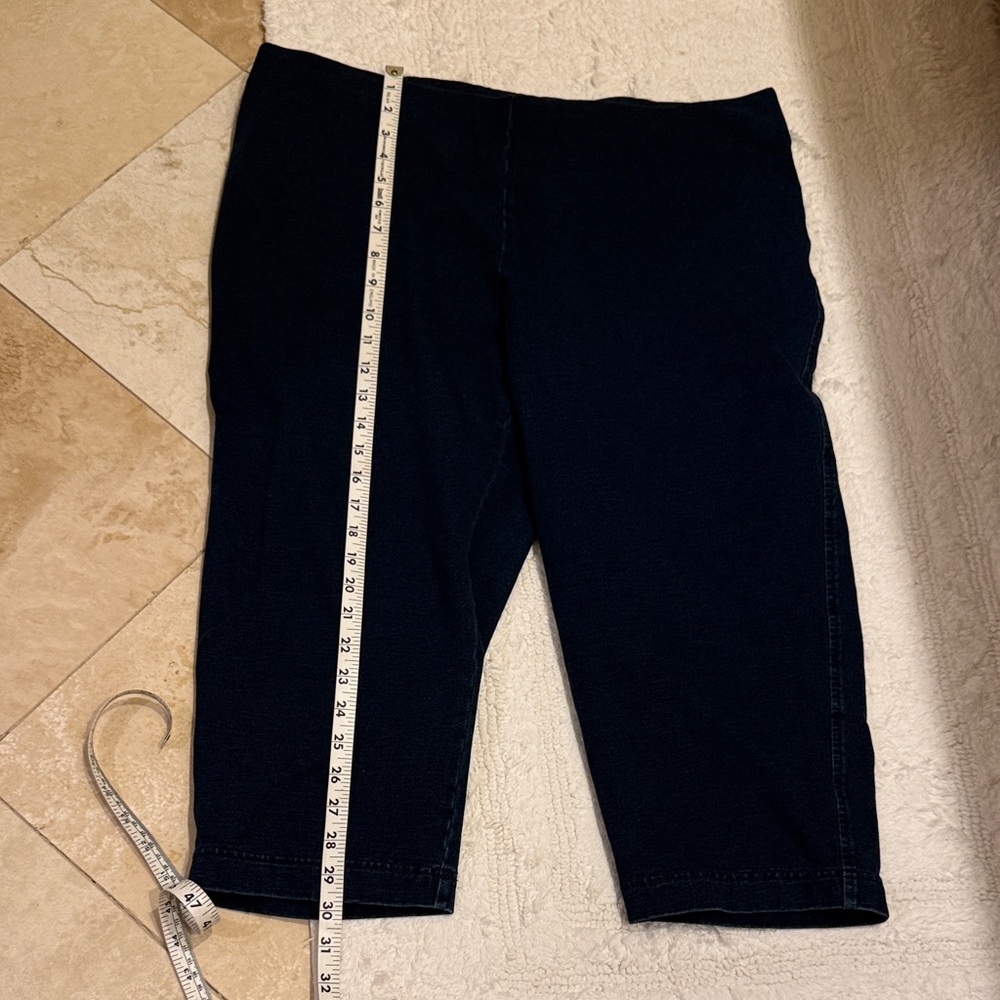 blue indigo pull up crop jeans. large petite